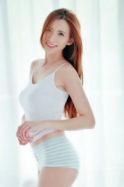男生把坤坤放在女生定眼里开元